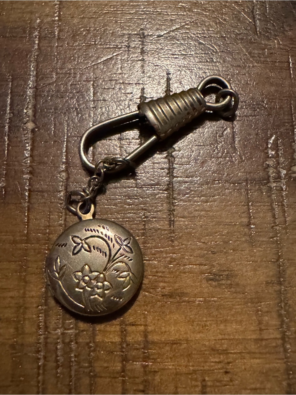 Vintage Silver-Tone Floral Locket Key Chain